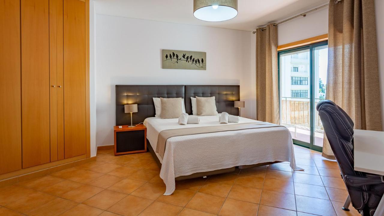 Magnificent 2Bdr Apartment W/ Ac & Pool - 2Min From Beach - By Lovelystay Armação de Pêra Dış mekan fotoğraf