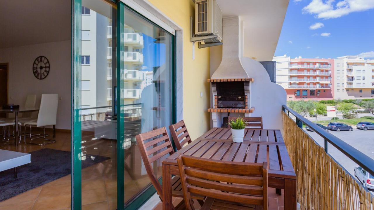 Magnificent 2Bdr Apartment W/ Ac & Pool - 2Min From Beach - By Lovelystay Armação de Pêra Dış mekan fotoğraf